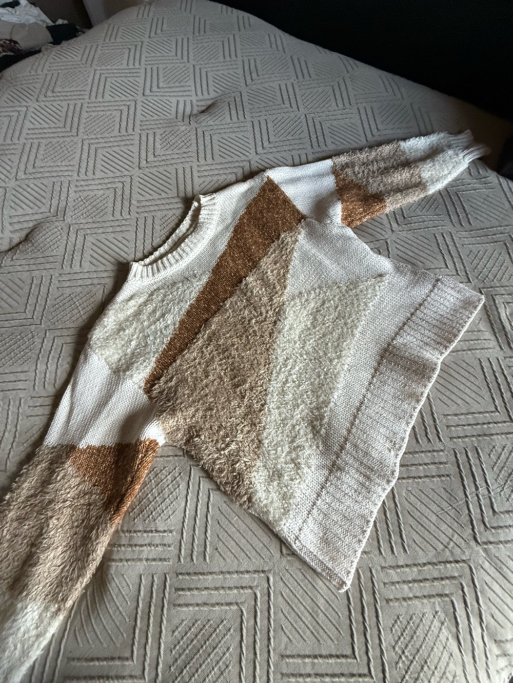Lou & Grey Colorblock Crewneck Sweater in Cream and Brown